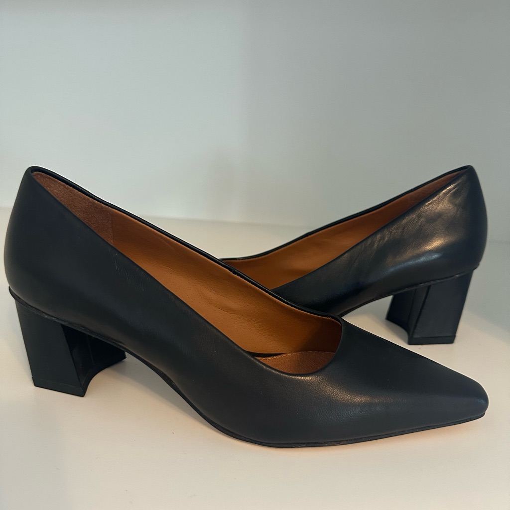 Brand New Franco Sarto Black Leather Pumps